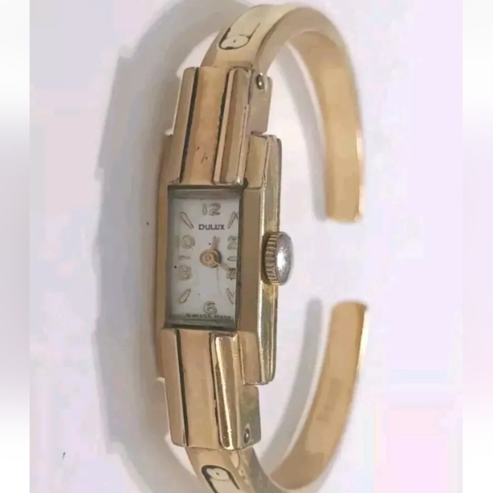 DULUX Vintage Women's Bracelet Wind-up Watch Plaque Or G 20 Microns.